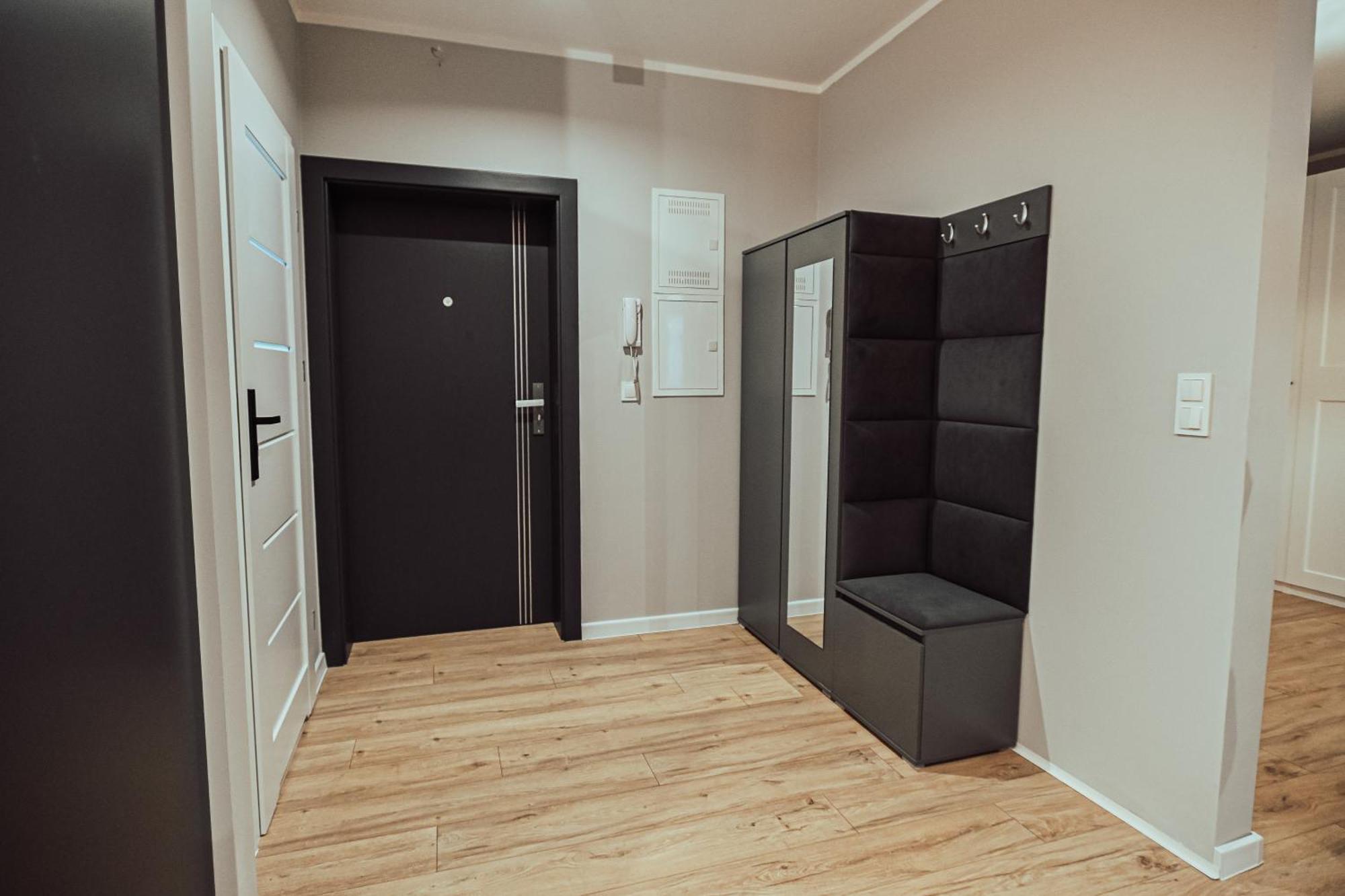 Loft Luxury Apartment & Parking Лешно Екстериор снимка