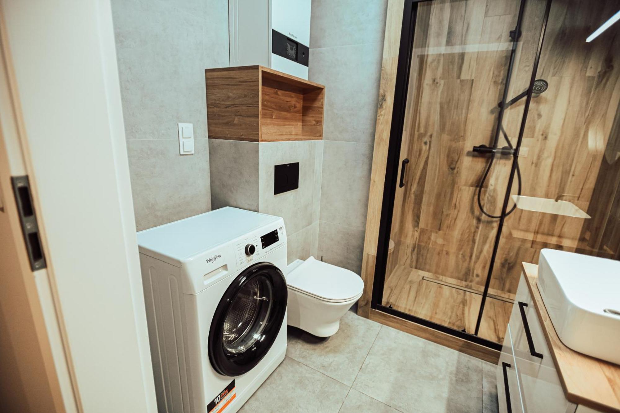 Loft Luxury Apartment & Parking Лешно Екстериор снимка