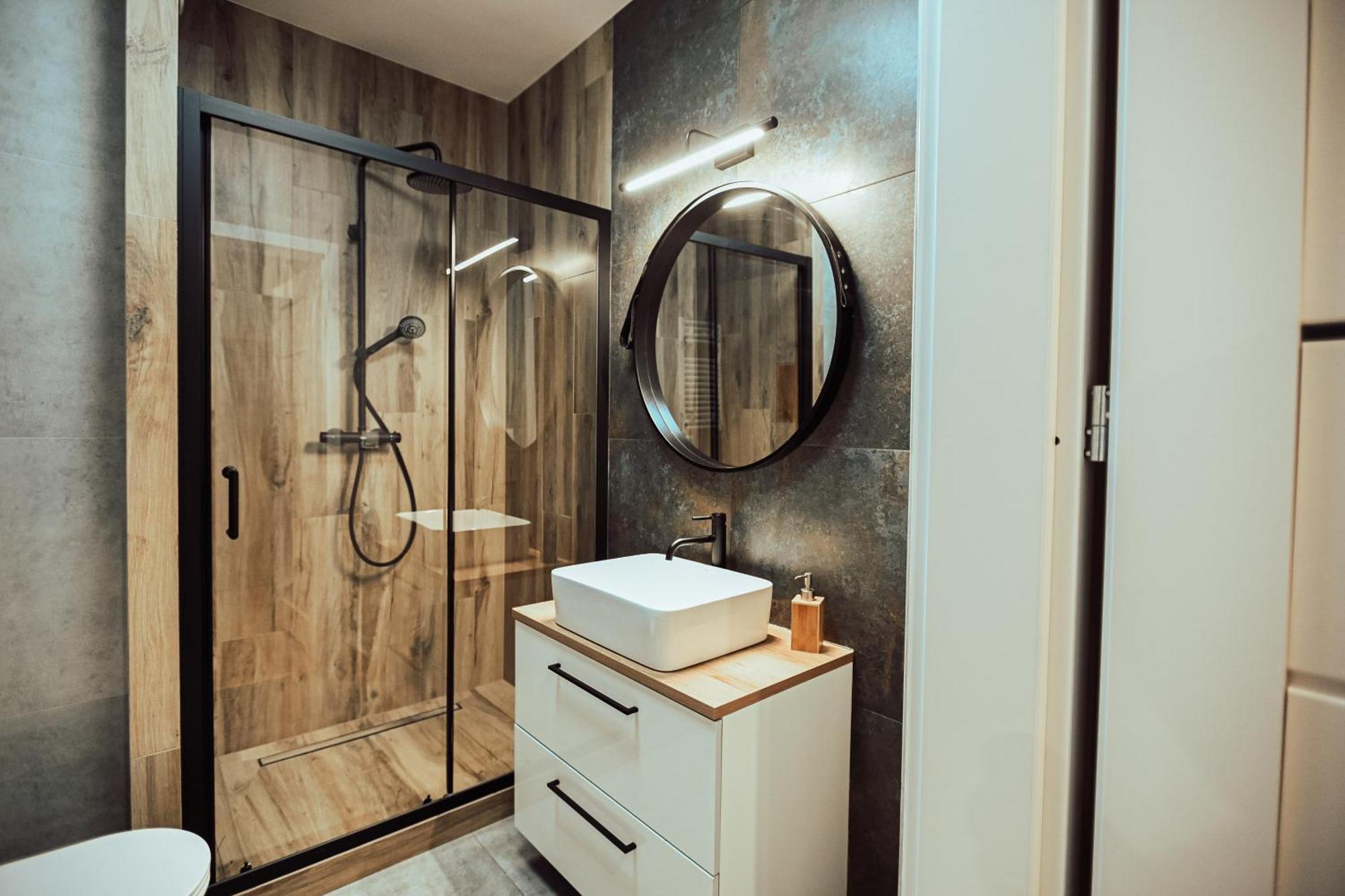 Loft Luxury Apartment & Parking Лешно Екстериор снимка