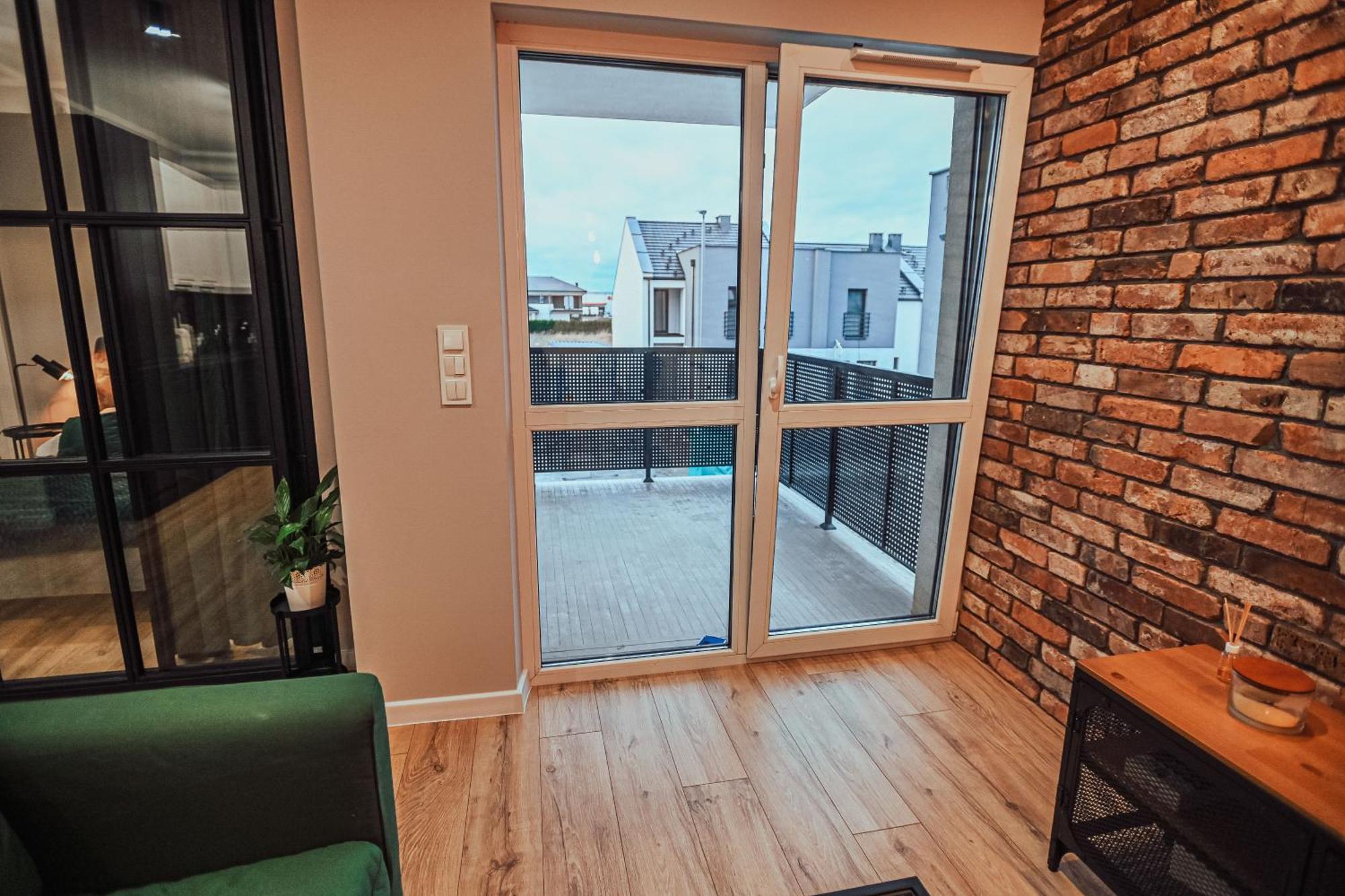 Loft Luxury Apartment & Parking Лешно Екстериор снимка